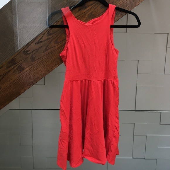 High neck stretchy red dress